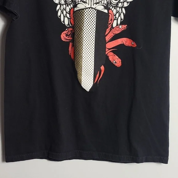 CROOKS & CASTLES Red Medusa Graphic Black T-Shirt Size Medium - Picture 4 of 11